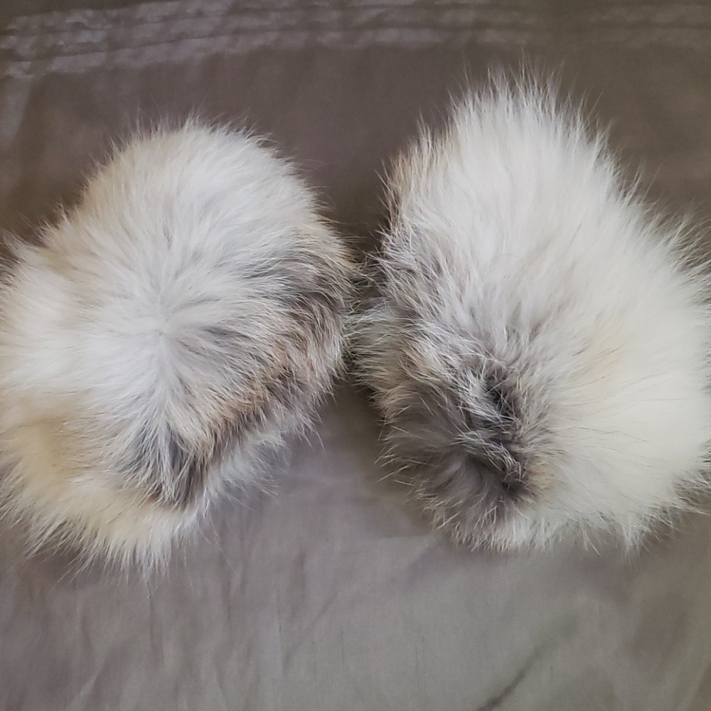 NWOT Removable fur cuffs
